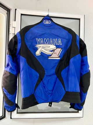 Chaqueta Yamaha R1 Azul
Talla “S”
