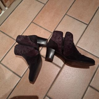 Stivaletti Desigual neri con fantasia