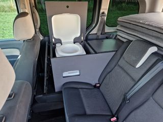 Furgoneta Renault Kangoo camperizada 