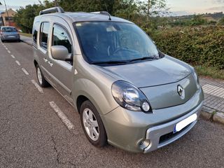 Furgoneta Renault Kangoo camperizada 