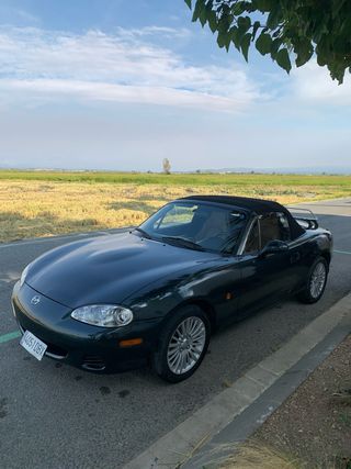 Coche descapotable Mazda,MX5.