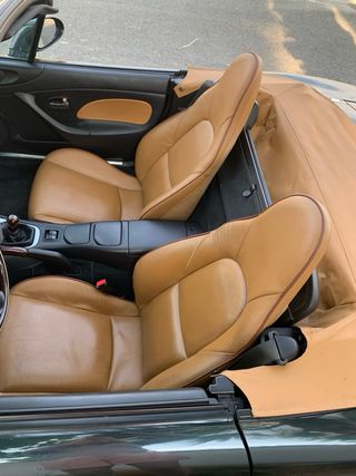 Coche descapotable Mazda,MX5.