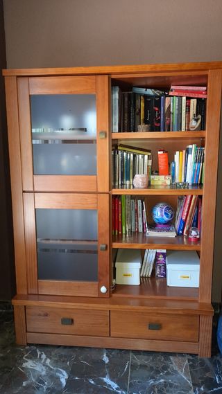 Mueble de salón madera y cristal