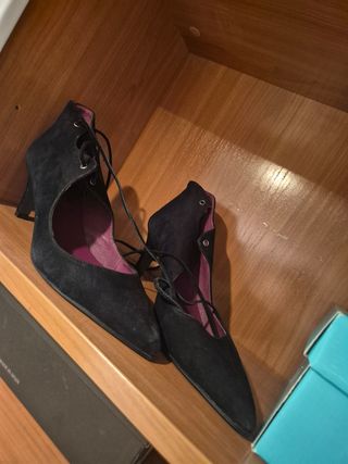Zapatos de tacón negros con cordones en piel auten