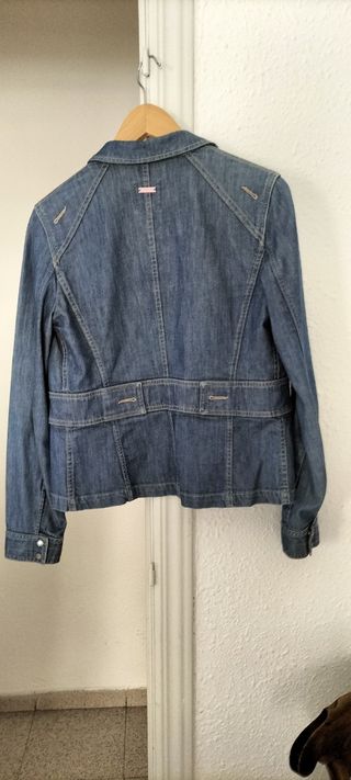 Roberto Verino, cazadora vaquera estilo vintage
