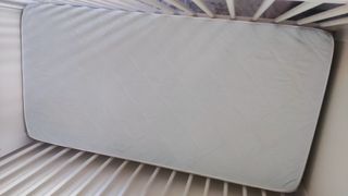 Cuna blanca IKEA con colchón