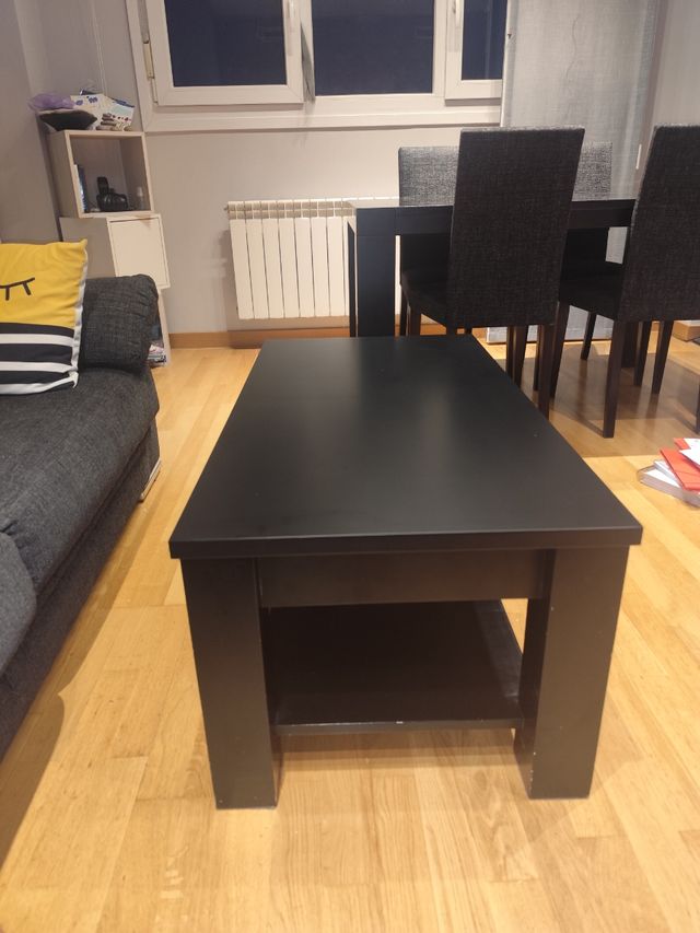 Conjunto mesa centro y mesa comedor y 4 sillas