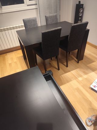 Conjunto mesa centro y mesa comedor y 4 sillas 