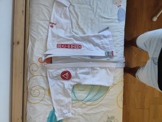 Kimono Jiu Jitsu Gracie Barra Blanco Talla Y4