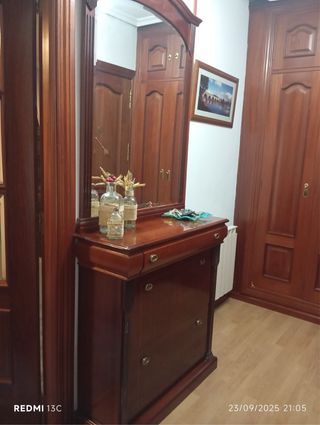 Mueble de entrada madera y cristal