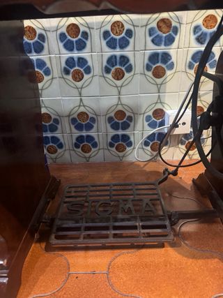 Máquina de coser Sigma antigua