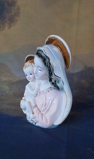 Madonnina in porcellana con bambino