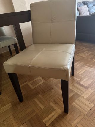 Muebles de salón oscuros