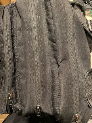 Mochila Delsey Paris Negra - Built for athletes