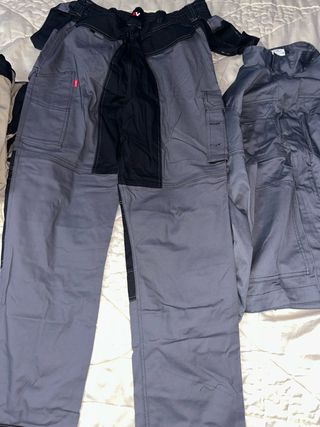 Ropa de trabajo gris y negra talla XL