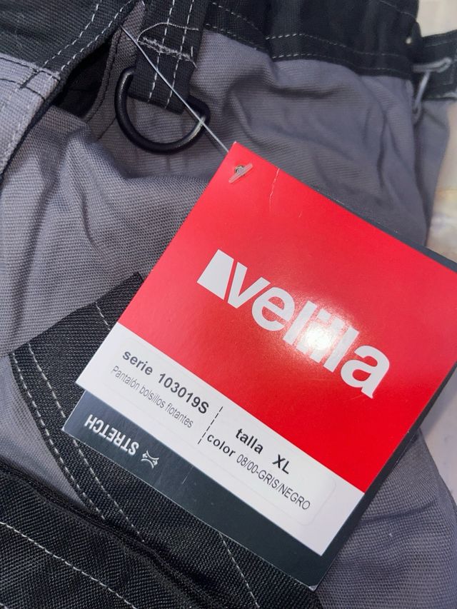 Ropa de trabajo gris y negra talla XL