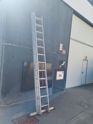 Escalera profesional aluminio 36 peldaños