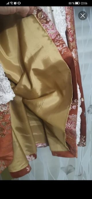 Traje  fallera con manteletas