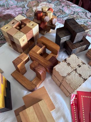 Giochi di ingegno in legno