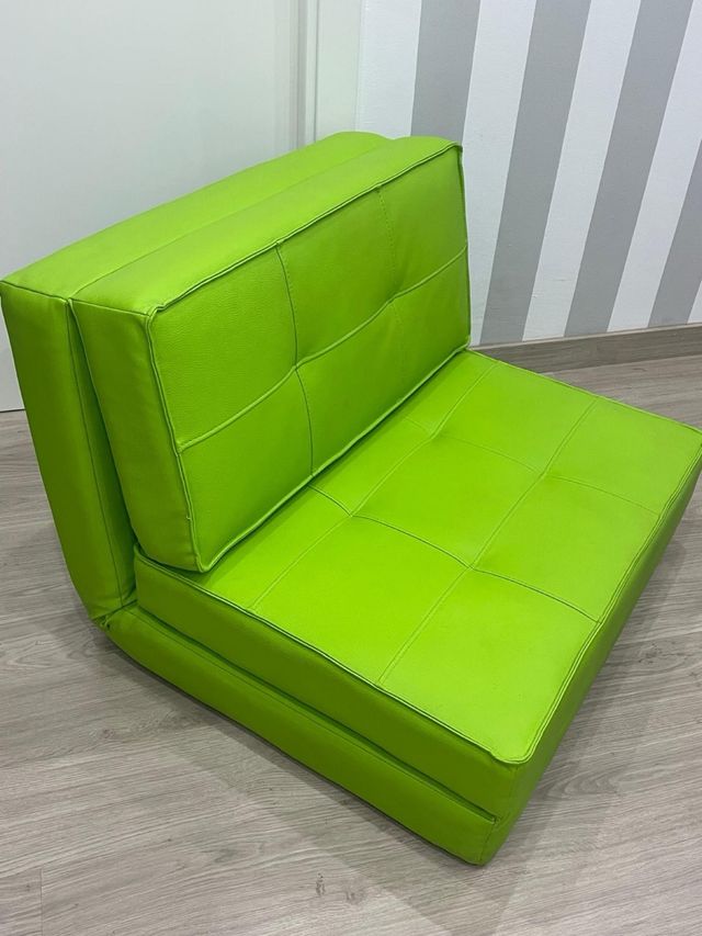 Sillón  convertible en cama. Muy cómodo