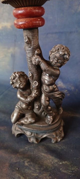 Portacandele vintage con putti in metallo