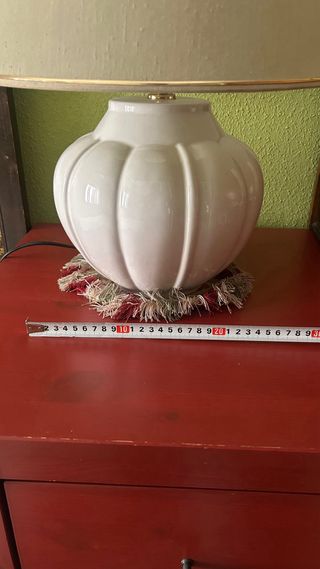 Lámpara de mesa cerámica blanca