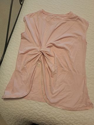 T-shirt donna rosa con nodo e strass