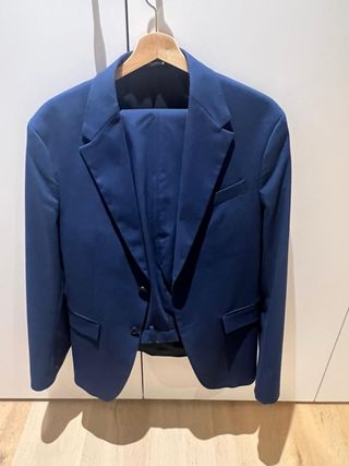 Traje azul Zara 48/ 42