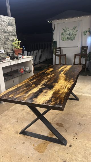 Mesa de exterior diseño madera y metal