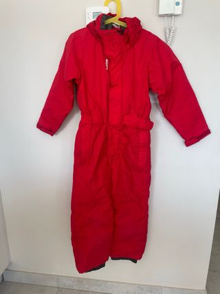 Mono de esquí rojo para niños