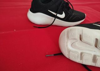 Zapatillas Nike Negras y Blancas