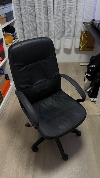 Silla de oficina / escritorio negra