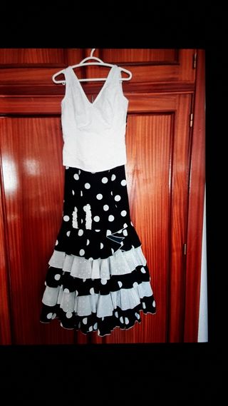 Falda y corpiño flamenca lunares