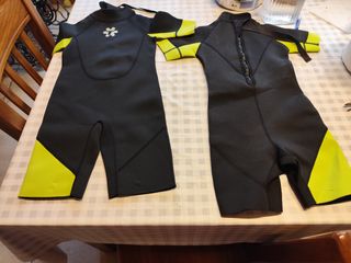 Trajes de neopreno niño T4 y T8