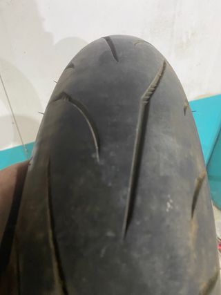 Neumático delantero Mitas