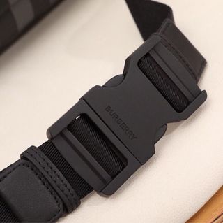 Riñonera Burberry Negra