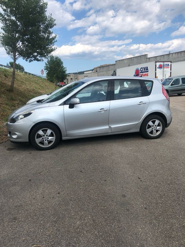 Renault Scenic 2011