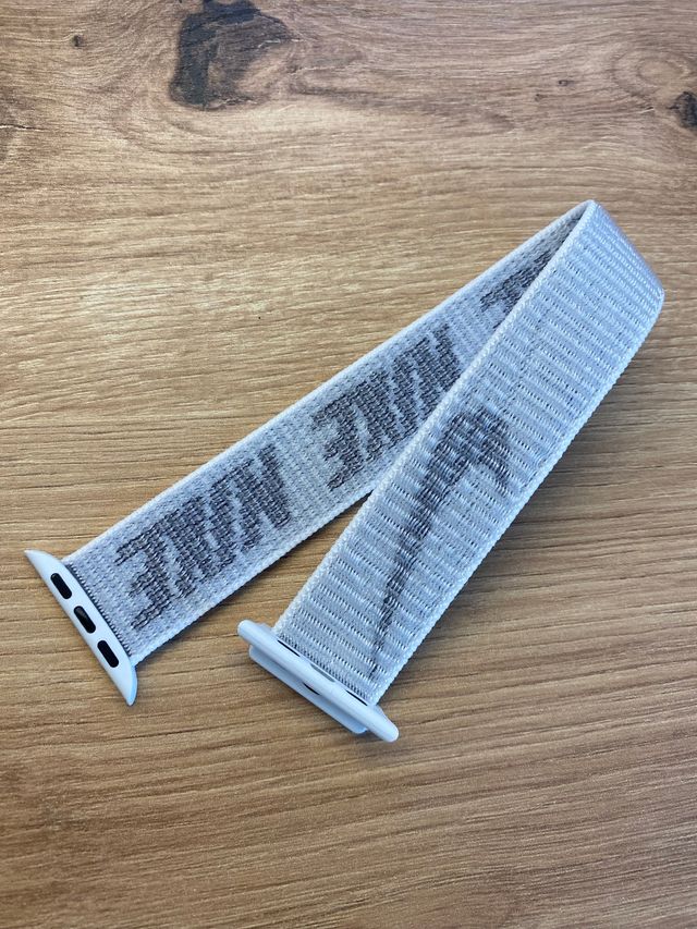 Cinturino bianco grigio Nike Apple Watch