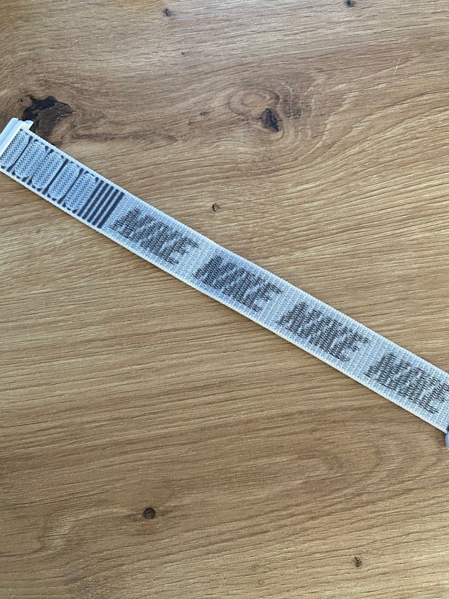 Cinturino bianco grigio Nike Apple Watch