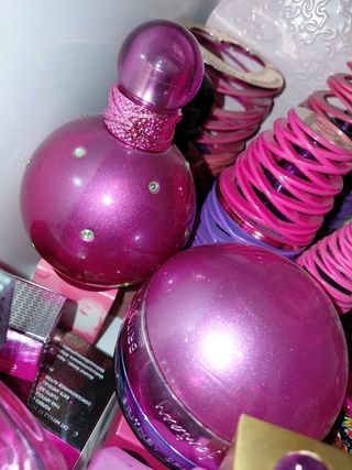 Bottiglie di profumo vuote