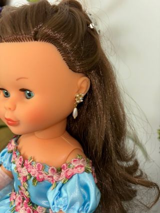 Muñeca Nancy vestida de Sissi Emperatriz artesanal
