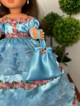 Muñeca Nancy vestida de Sissi Emperatriz artesanal
