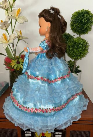 Muñeca Nancy vestida de Sissi Emperatriz artesanal