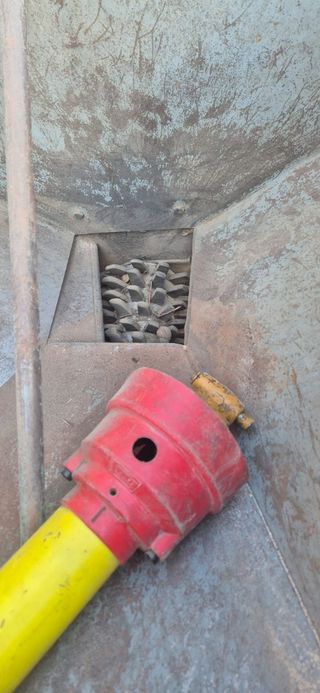 Peladora/Esquetlladora d'ametlles