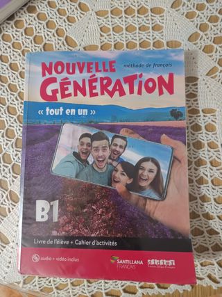 Libro de texto de francés B1 o 1° de Bachillerato