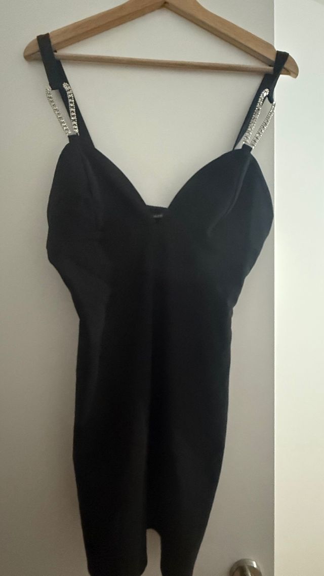 Vestido Zara Negro Corto con Pedrería