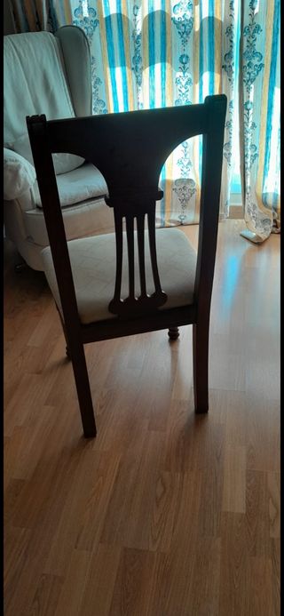 Conjunto de 6 sillas de comedor. 