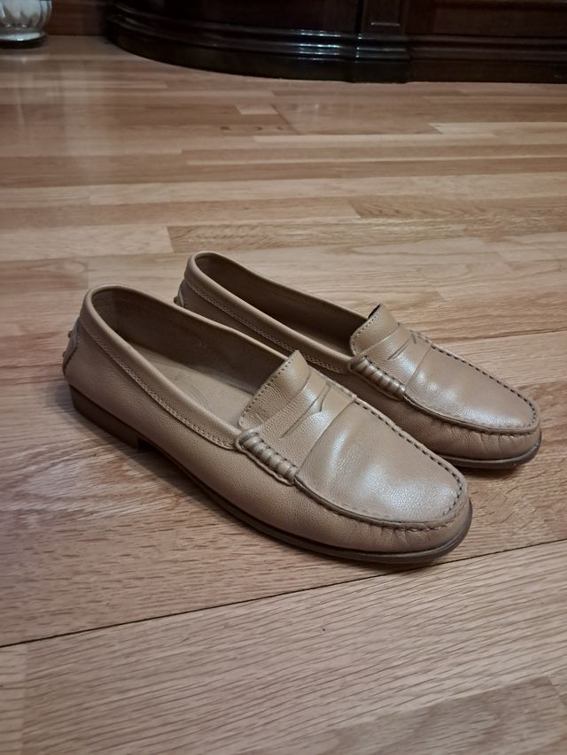 Zapatos planos color beige