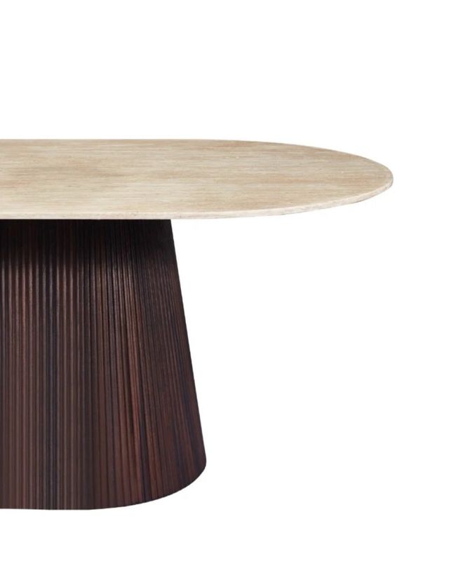 Mesa ovalada de mármol y madera