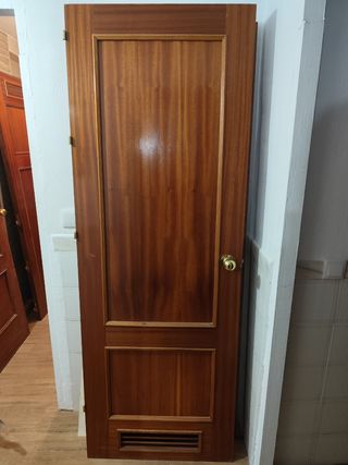 Lote 7 puertas madera maciza Sapelly